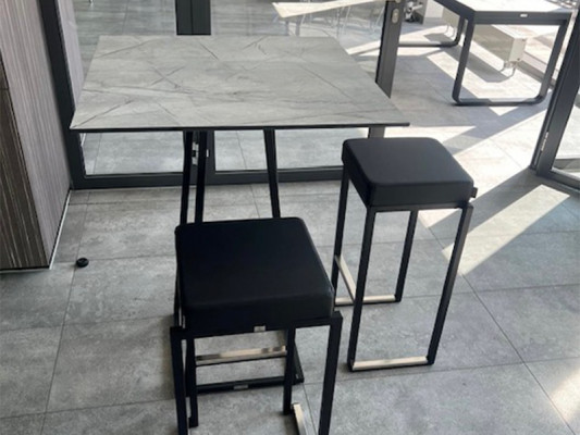 STEHTISCH „LINEA“ GRIGIO 80CM X 80CM